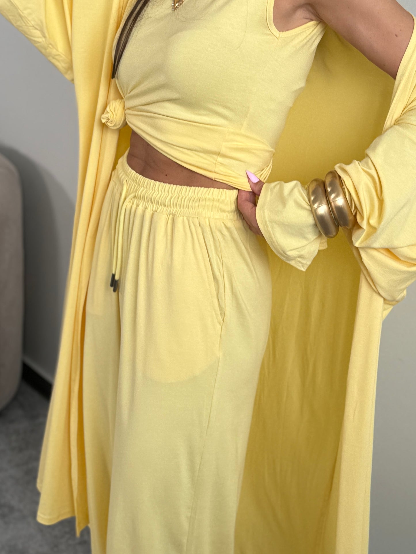 “Mellow-Yellow” 3 piece