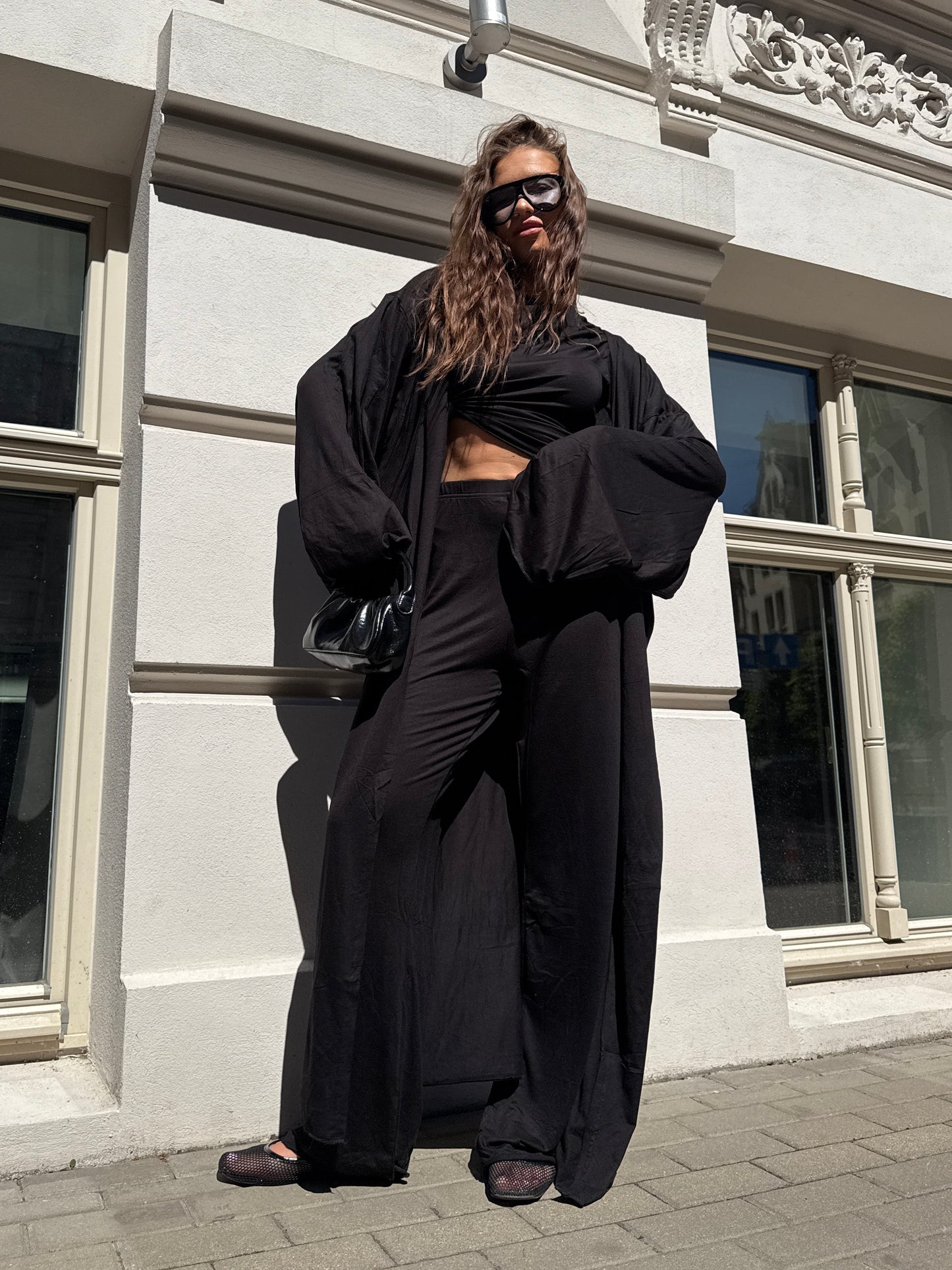 Set “The Riviera” in black