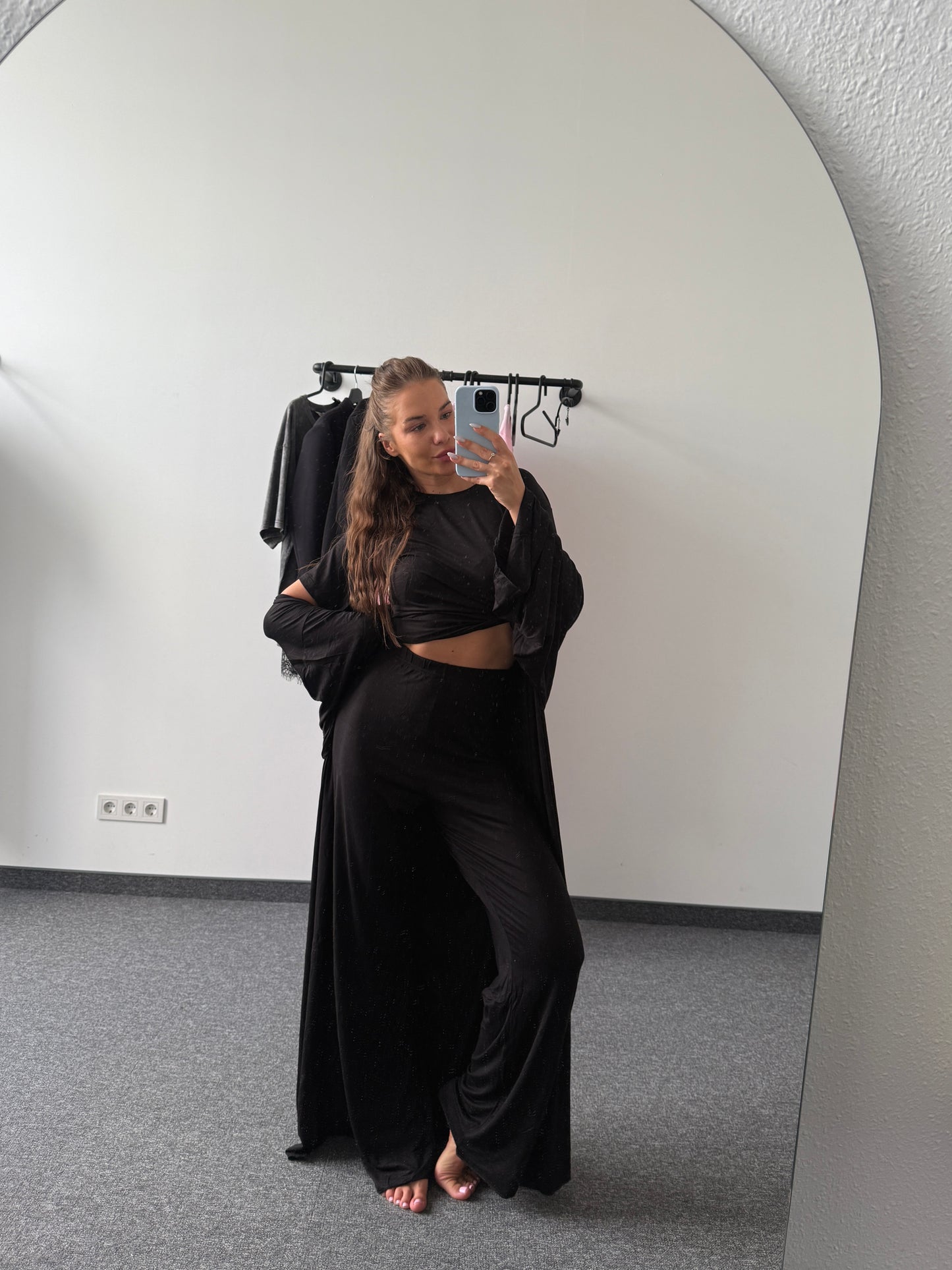 Set “The Riviera” in black
