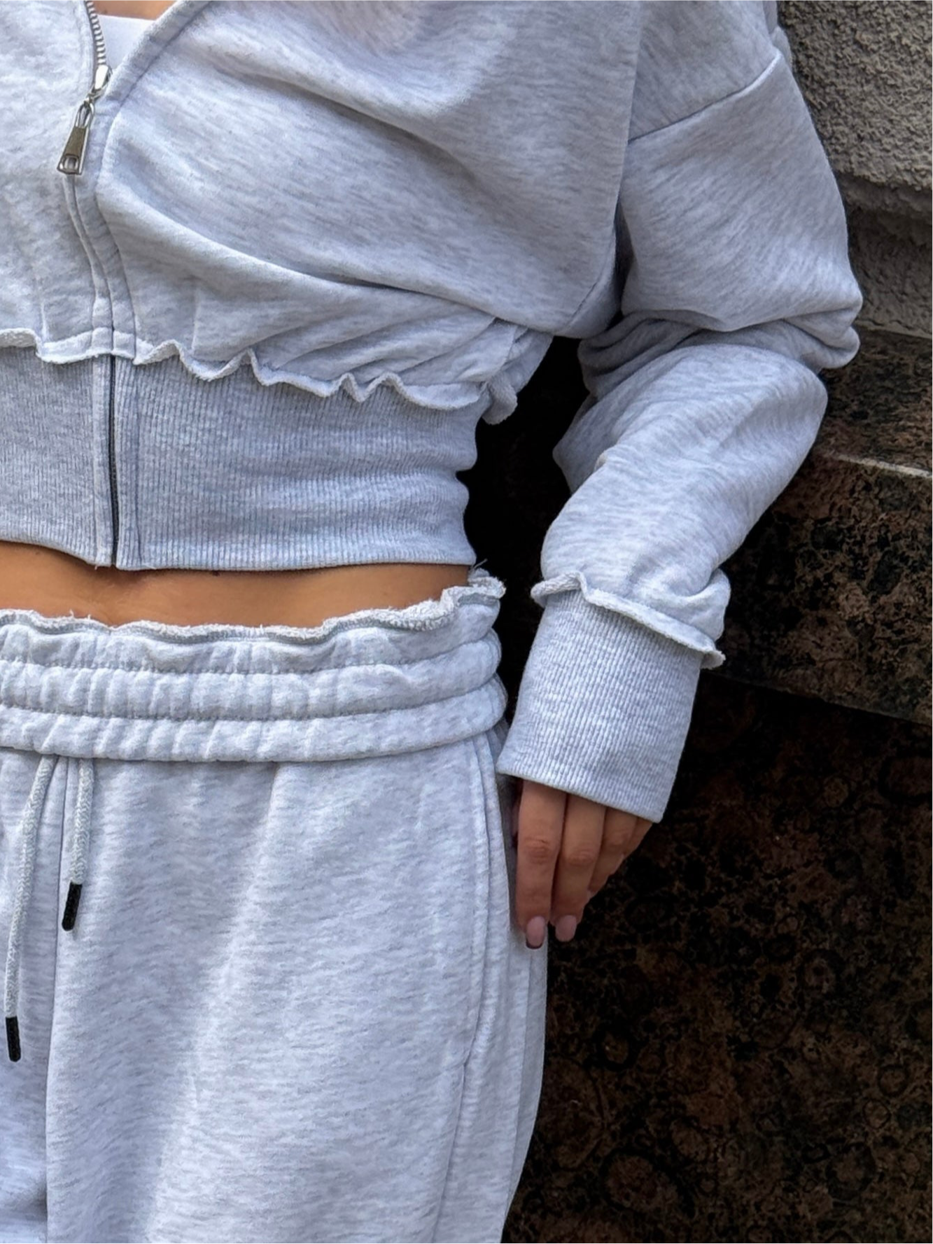 “Effortless Cool” set in grey