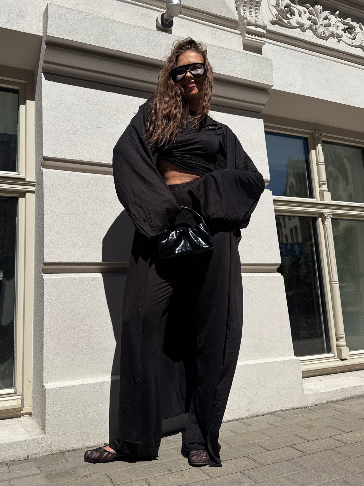 Set “The Riviera” in black