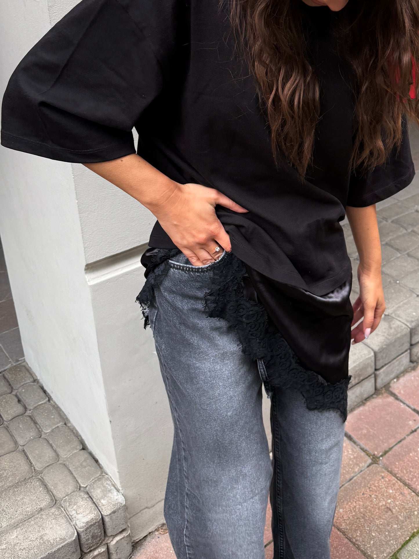 OVERSIZED T-SHIRT “Lace Layer”