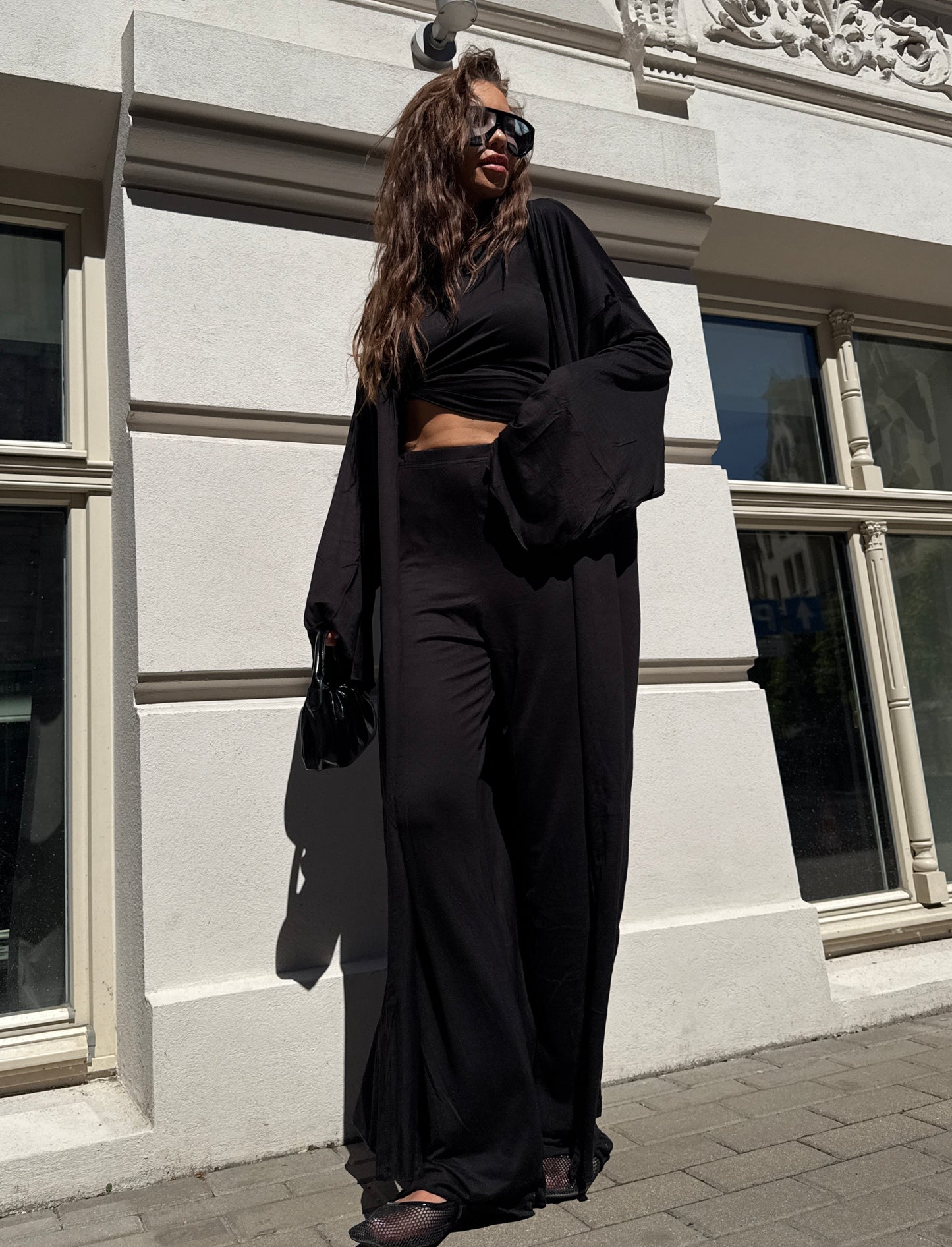 Set “The Riviera” in black
