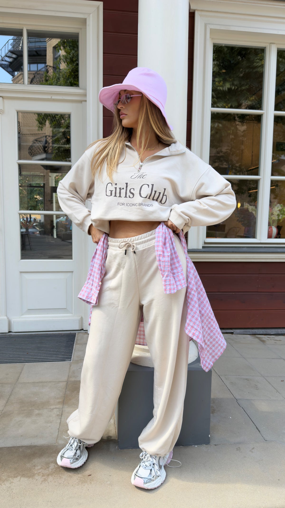 TWO PIECE “The Girls Club”