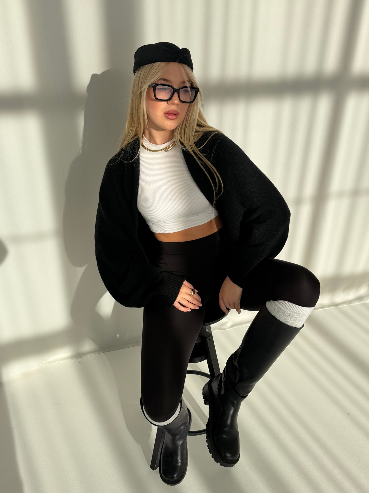 WOOL CARDIGAN “Short-Black”